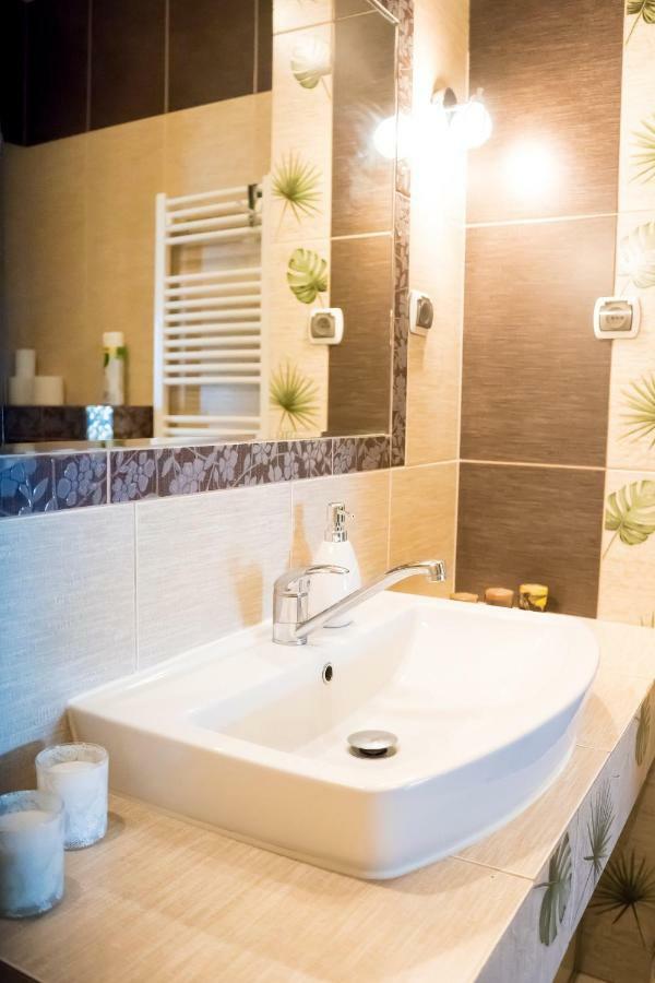 Appartement Rainbow Z Prywatnym Parkingiem à Bielsko-Biała Extérieur photo